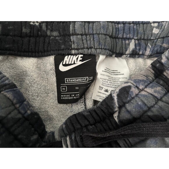 Nike Boy’s All Over Print Logo Black / Grey Sweatpants Size XL - Picture 7 of 7